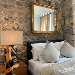 Apart Otel Royal Mile By The Castle